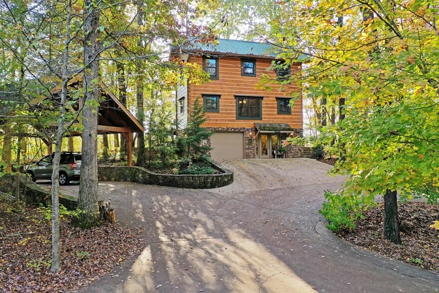 More Photos Of 867 Welcome Valley Rd, Benton Hotel For Sale