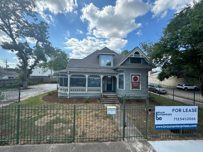 More Photos Of 1119 Roy St, Houston General Retail For Lease