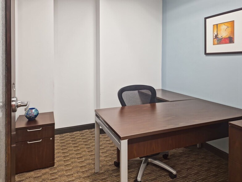 More Photos Of 312 S 4th St, Louisville Coworking Space