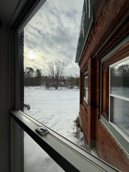 More Photos Of 40 Canal St, Lancaster Office For Lease