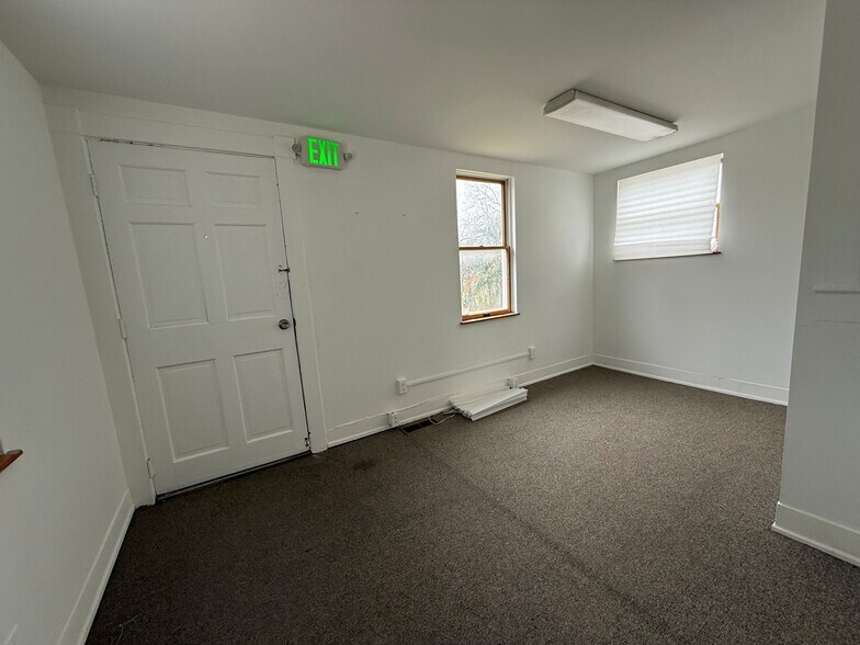 More Photos Of 635 Main St, Reisterstown Office For Sale