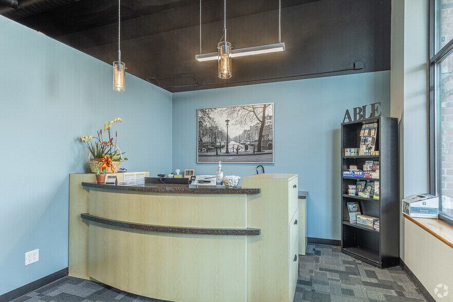 More Photos Of 512-514 7th St, Oregon City Medical For Sale