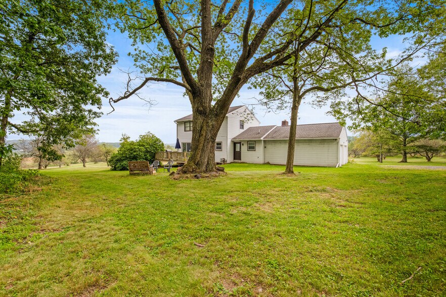 More Photos Of 162 Black Bear Run, Berlin Specialty For Sale