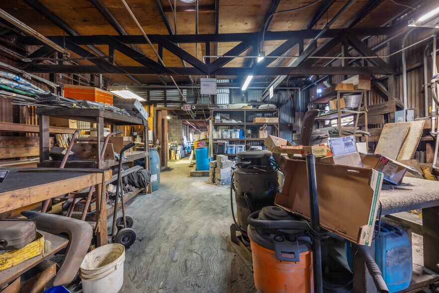More Photos Of 2455 E 52nd St, Los Angeles Warehouse For Sale