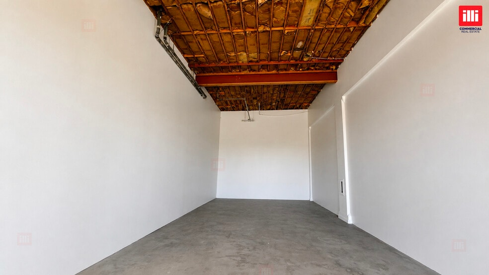 More Photos Of 15175 Whittier Blvd, Whittier Bank For Lease