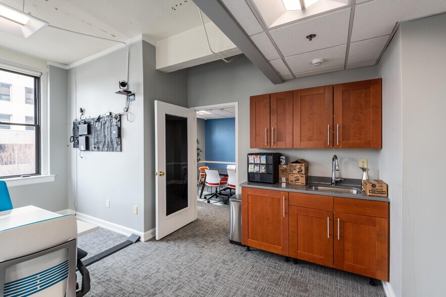 More Photos Of 19 W Hargett St, Raleigh Loft Creative Space For Lease