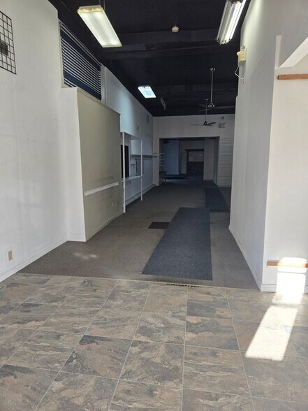 More Photos Of 75 Manitoba St, Bracebridge General Retail For Sale