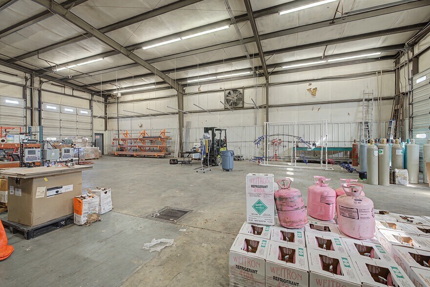 More Photos Of 225 Fiberglass Dr, Mount Juliet Warehouse For Sale