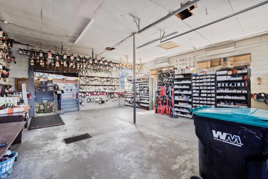 More Photos Of 9800 S Congress St, New Market Auto Repair For Sale