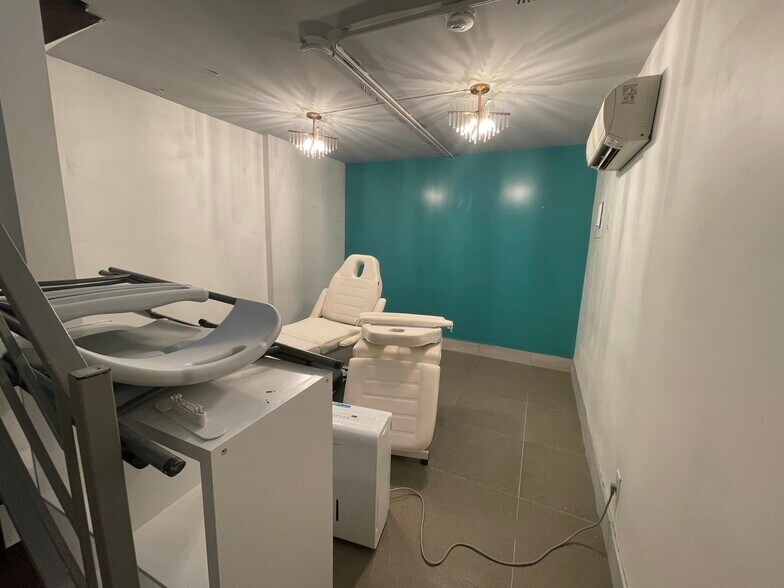 More Photos Of 537 Park Pl, Brooklyn Storefront Retail Residential For Lease