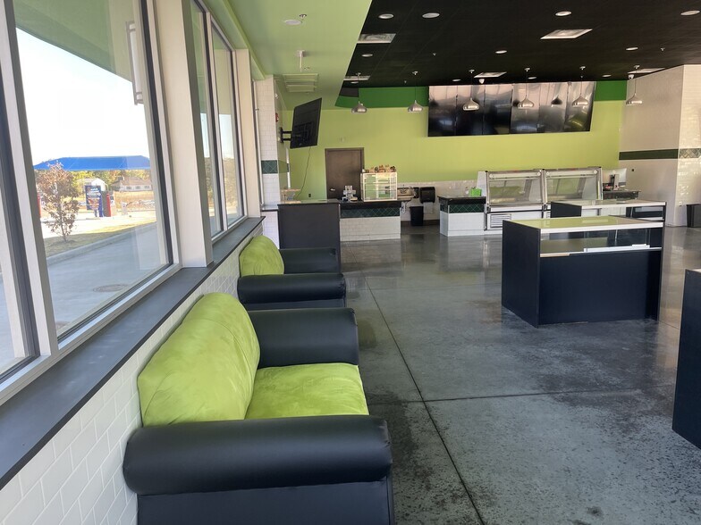 More Photos Of 312 W 71st St, Tulsa Restaurant For Sale