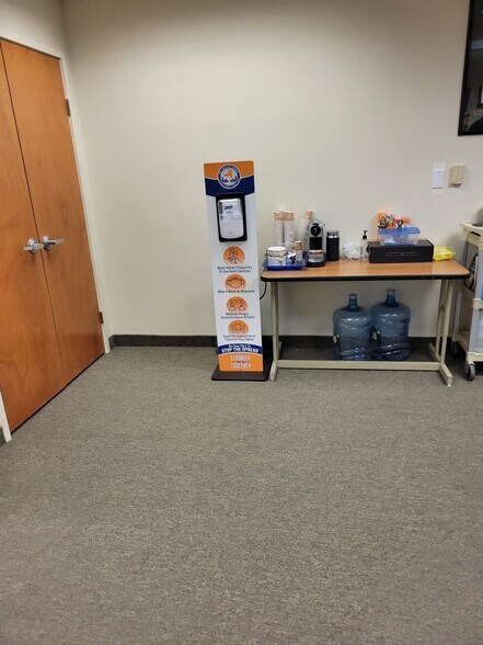 More Photos Of 30-56 Whitestone Expy, Flushing Office For Sale