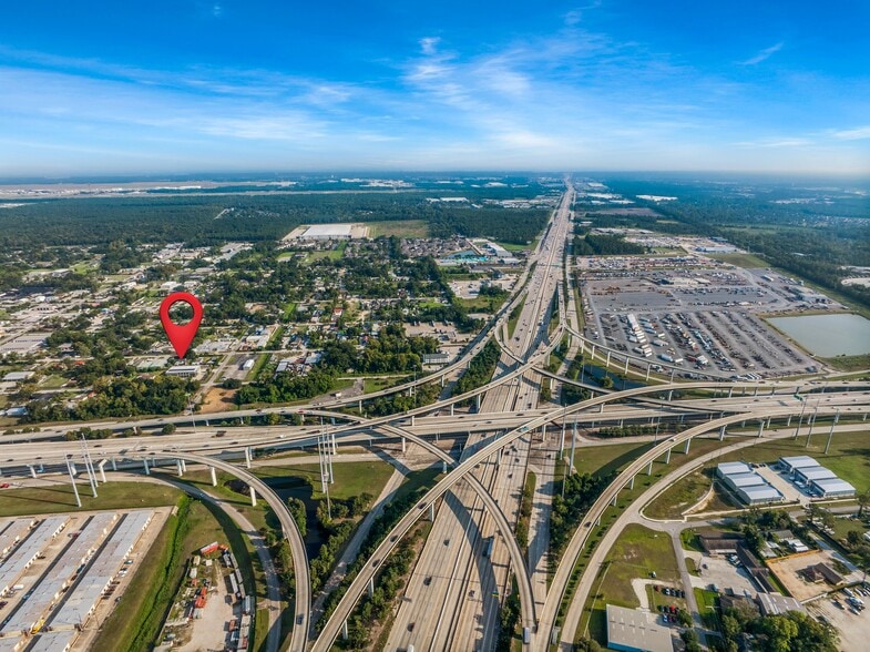 More Photos Of 5939 Albert Dr, Humble Light Distribution For Sale