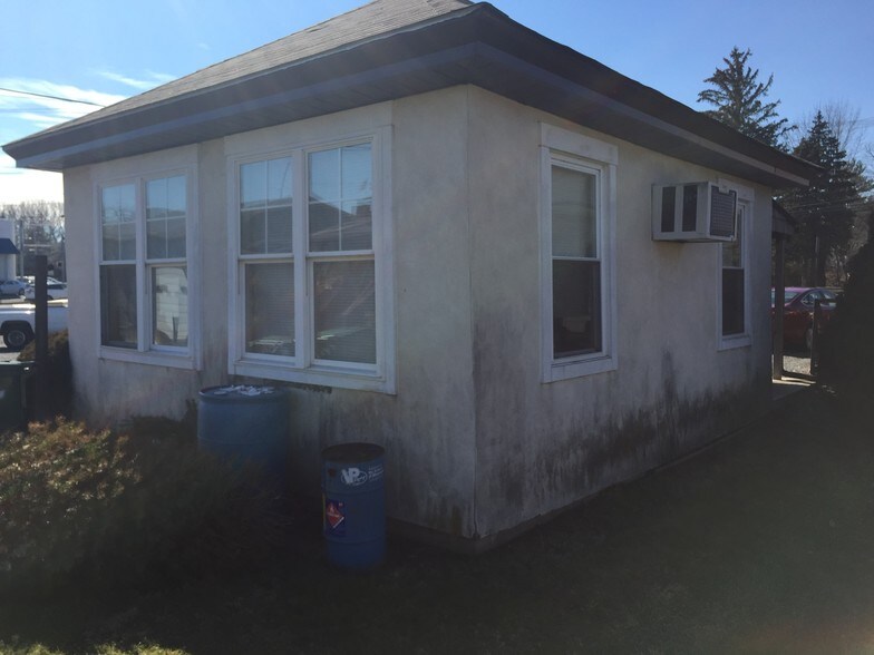 More Photos Of 1499 E Philadelphia Ave, Gilbertsville Storefront Retail Residential For Sale