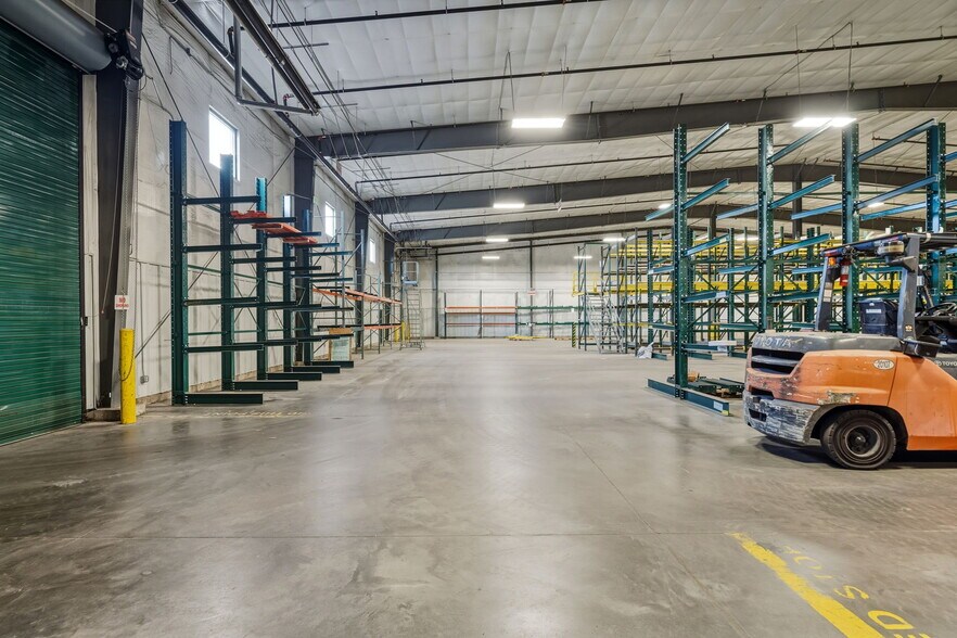 More Photos Of 3370 Drennan Industrial Loop S, Colorado Springs Flex For Sale