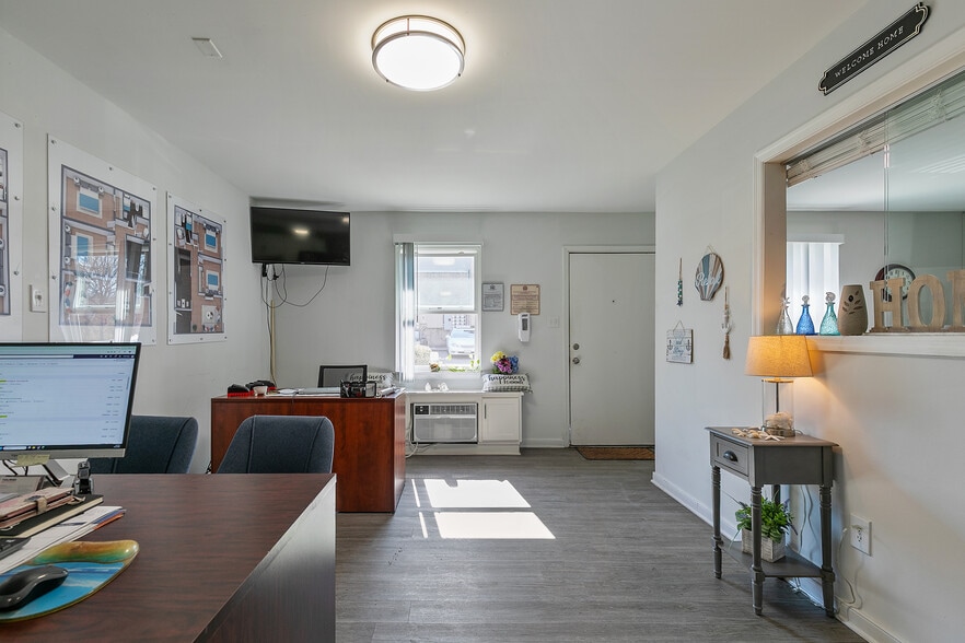 More Photos Of 3900 Forest Hill Ave, Richmond Apartments For Sale