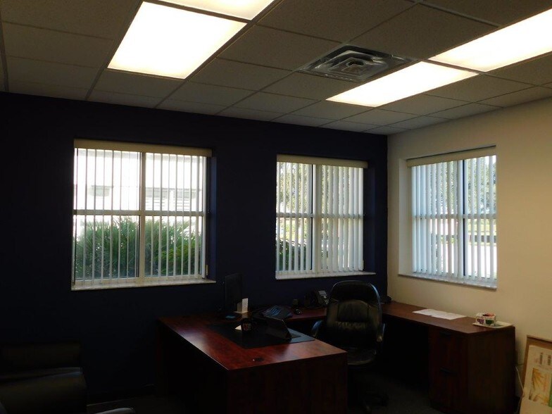 More Photos Of 2123 Harden Blvd, Lakeland Office For Lease