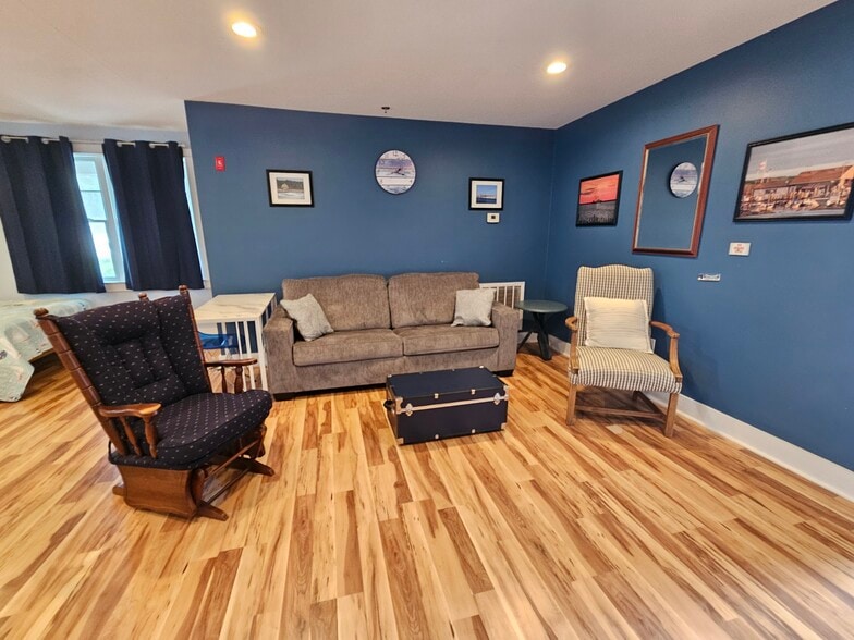 More Photos Of 236 Sand Hill Cove Rd, Narragansett Office For Sale
