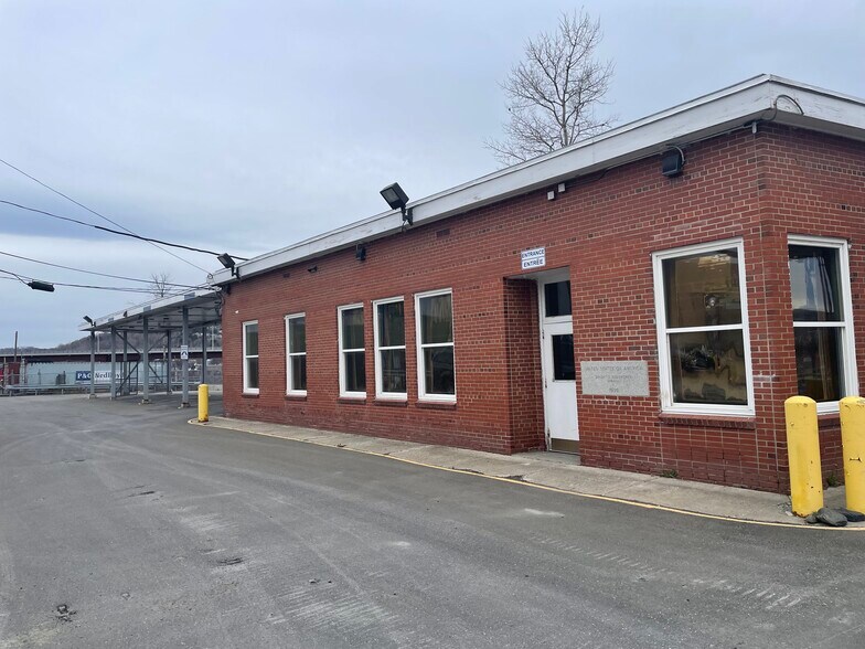 More Photos Of 63 Bridge Ave, Madawaska Land For Sale
