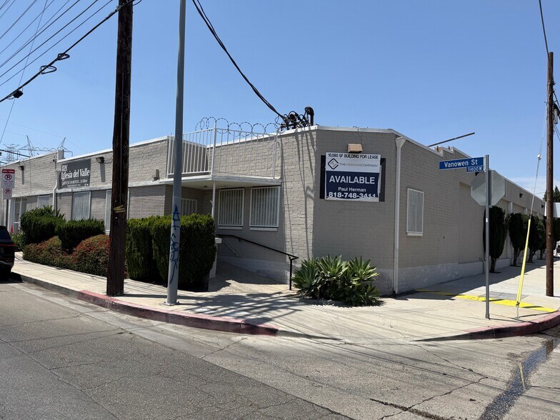 More Photos Of 11471 Vanowen St, North Hollywood Warehouse For Lease