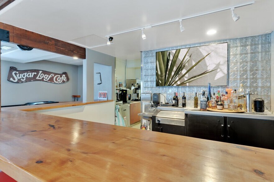 More Photos Of 70111 State Highway 74, Mountain Center Restaurant For Sale