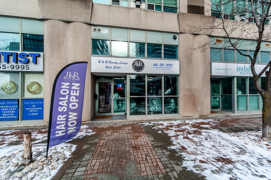 More Photos Of 250-300 Manitoba St, Toronto Apartments For Sale