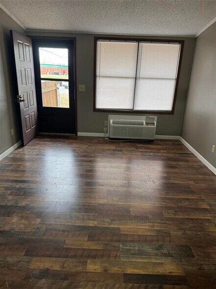 More Photos Of 101 Longview Dr, Russellville Apartments For Sale