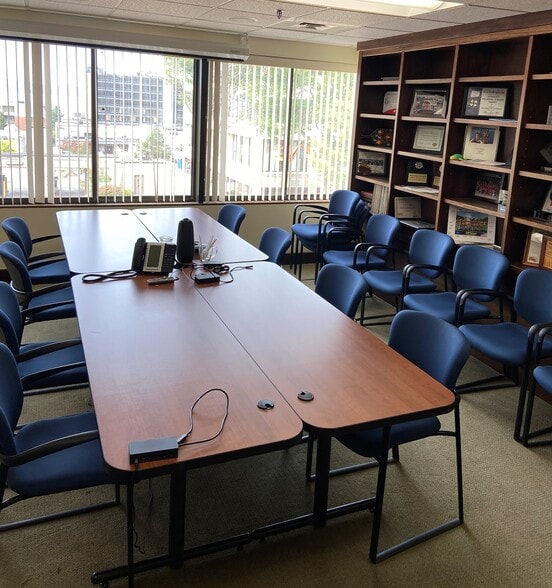 More Photos Of 84 Pine St, Burlington Office For Sale