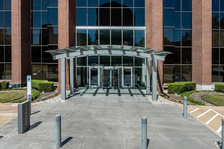 More Photos Of 2400 Lakeside Blvd, Richardson Office For Lease