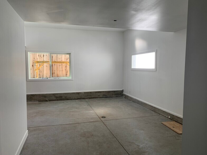 More Photos Of 3117-3119 24th St, San Francisco Storefront Retail Residential For Sale