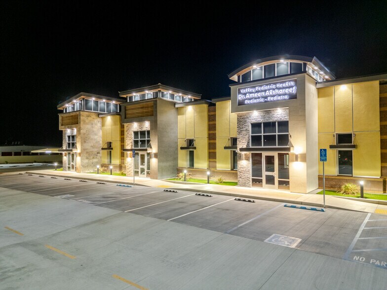 More Photos Of 1446 W Pico Ave, El Centro Medical For Lease