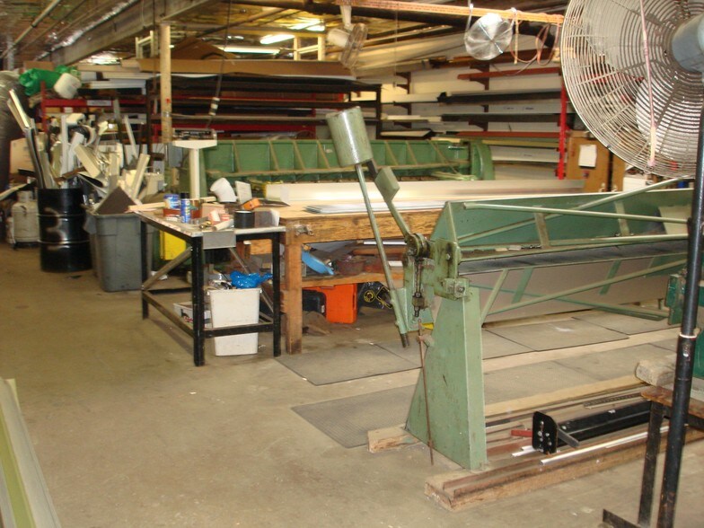 More Photos Of 26 Fitch St, Norwalk Warehouse For Lease