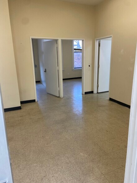 More Photos Of 370 E 149th St, Bronx Office For Lease