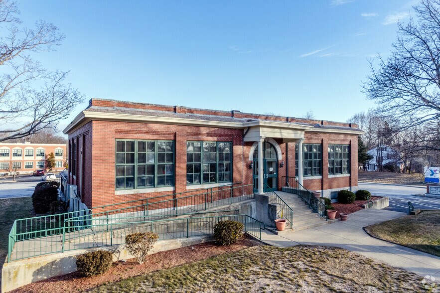 More Photos Of 12 Breakneck Hill Rd, Lincoln Office For Lease