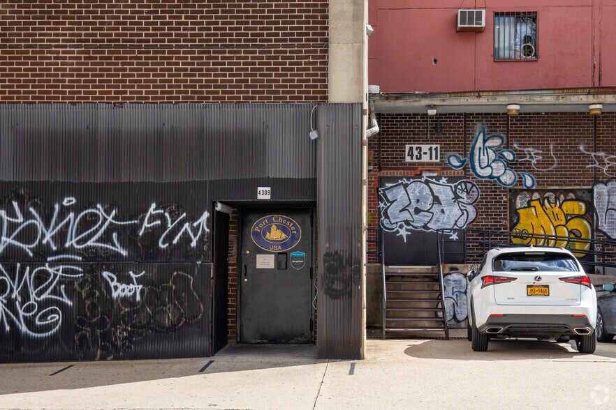 More Photos Of 34-09-34-11 Queens Blvd, Long Island City Flex For Lease