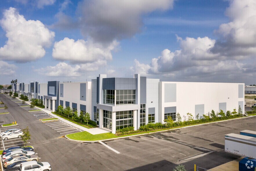 More Photos Of 1620 NW 215th St, Miami Gardens Unknown For Lease
