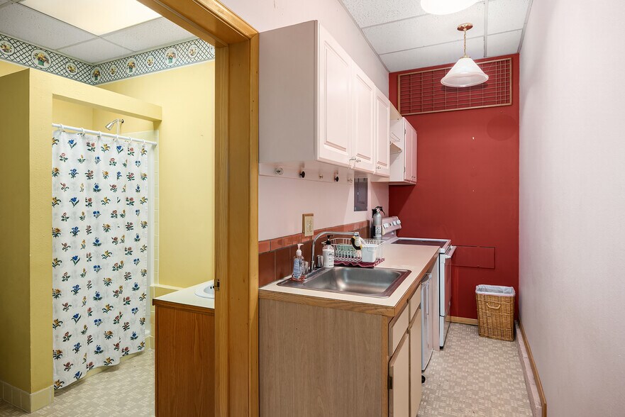 More Photos Of 816 N 38th St, Seattle Apartments For Sale
