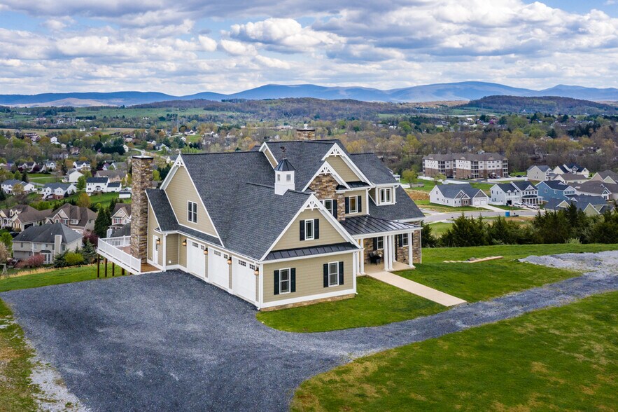 More Photos Of 243 Barrenridge rd, Staunton Specialty For Sale