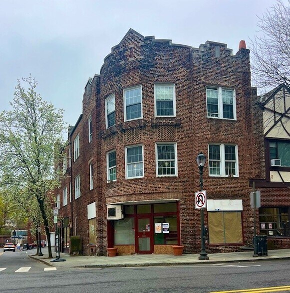 Primary Photo Of 30 Garth Rd, Scarsdale Office For Sale