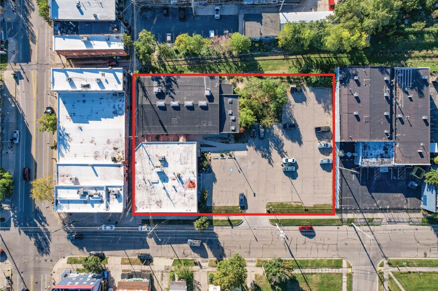 More Photos Of 1213 Center St, Lansing Medical For Sale