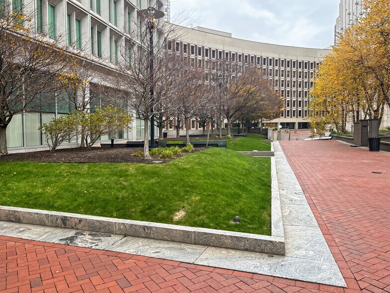 More Photos Of 100 Cambridge St, Boston Coworking Space