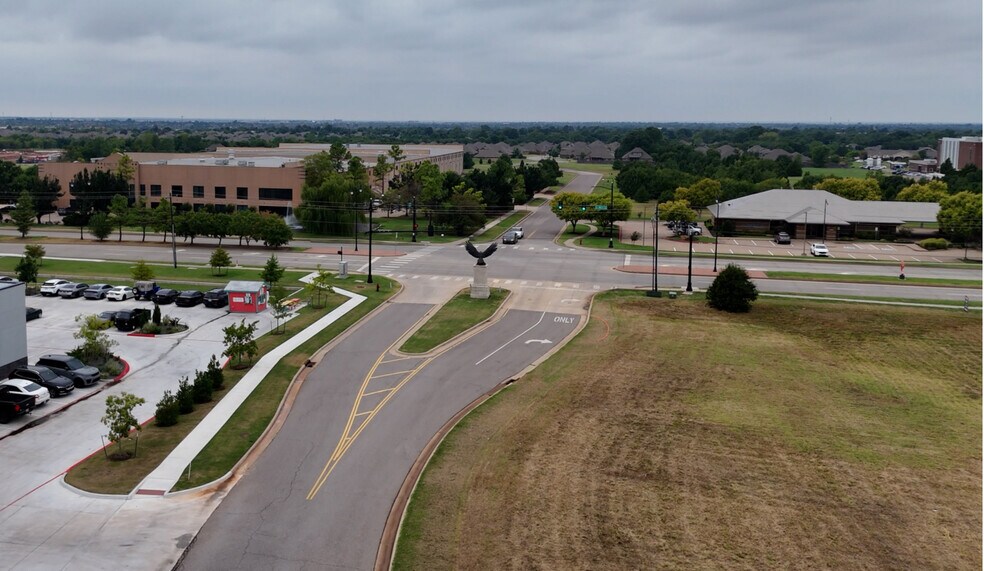 More Photos Of 2100 Kelly Ave, Edmond Land For Sale