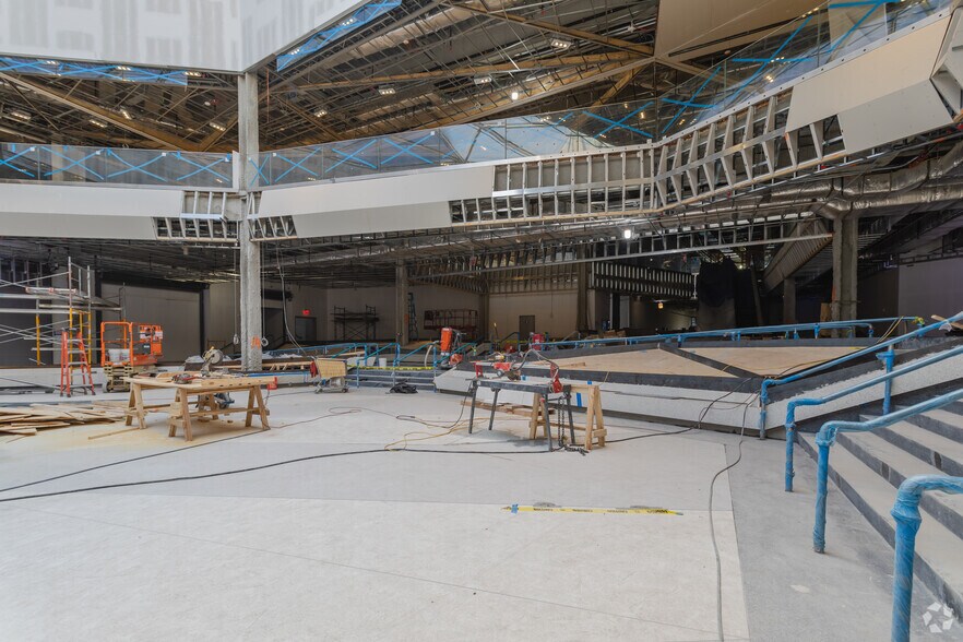 More Photos Of 3709 College Point Blvd, Flushing General Retail For Lease