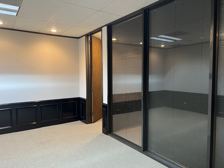 More Photos Of 3303 W FM-1960, Houston Medical For Lease