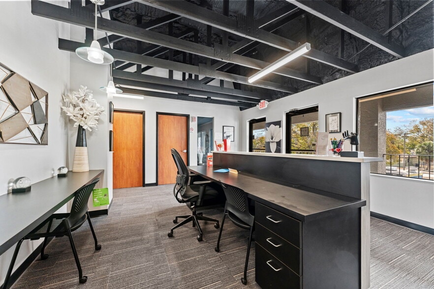More Photos Of 3007 W Cypress St, Tampa General Retail For Sale