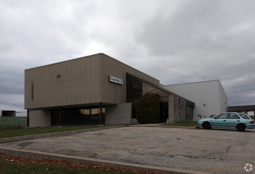 More Photos Of 6 Baker Rd, Brampton Warehouse For Lease