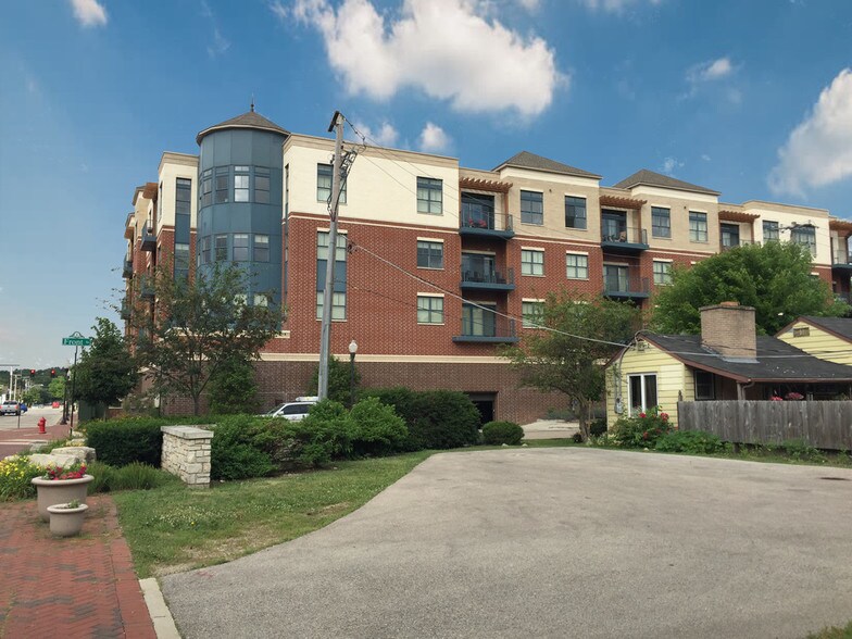 More Photos Of 1 N Main St, Algonquin Apartments For Lease