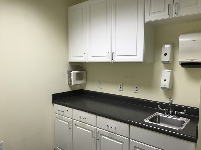 More Photos Of 8311 Bandford Way, Raleigh Office For Lease