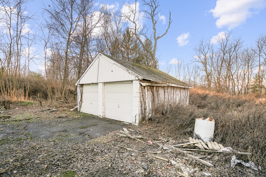 More Photos Of 457 Violet Ave, Poughkeepsie General Retail For Sale