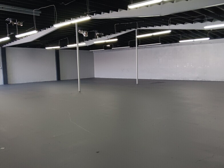 More Photos Of 3433 E Pico Blvd, Los Angeles Warehouse For Lease